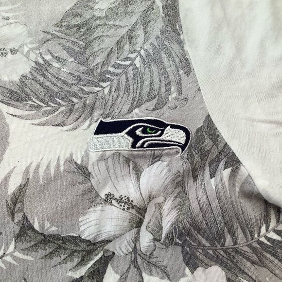 Seattle Seahawks Tommy Bahama White Floral Victory T-Shirt Small - Picture 3 of 8